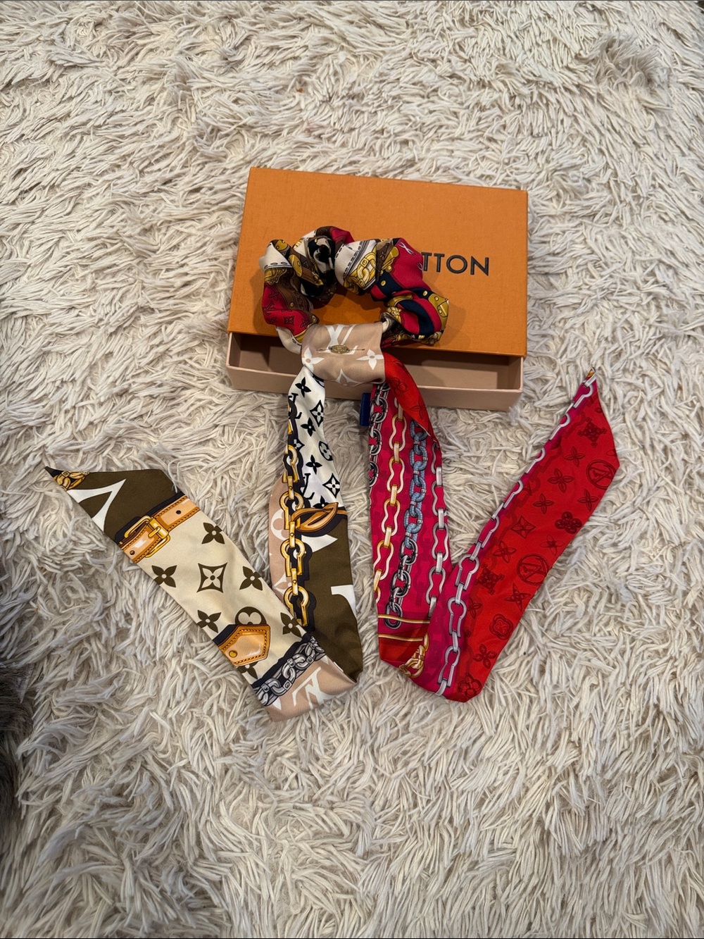 Louis Vuitton Chouchou Tro Choux M76954 Hair Scrunchie Accessory New